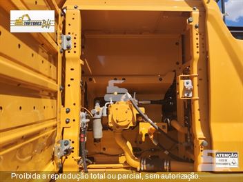Escavadeira Caterpillar 320