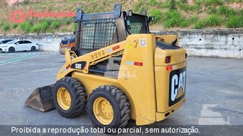 Mini-Carregadeira Caterpillar 226B 3