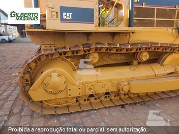 Trator de Esteira Caterpillar D5B