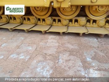 Trator de Esteira Caterpillar D5B