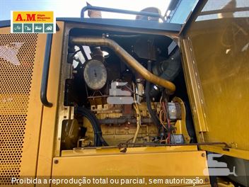 Motoniveladora Caterpillar 140M