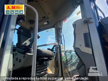 Motoniveladora Caterpillar 140M