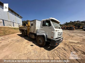 Caminhão Volkswagen 17-180 WORKER 3-Eixos 2p (diesel)