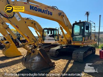 Escavadeira Komatsu PC200