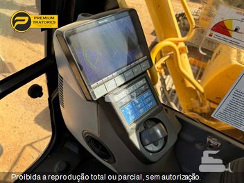 Escavadeira Komatsu PC200