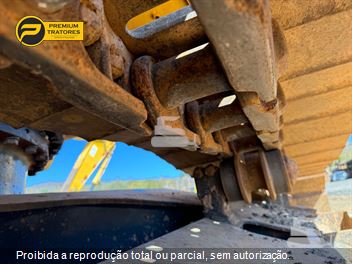 Escavadeira Komatsu PC200
