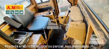 Trator de Esteira Caterpillar D6D