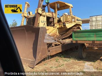 Trator de Esteira Caterpillar D8L