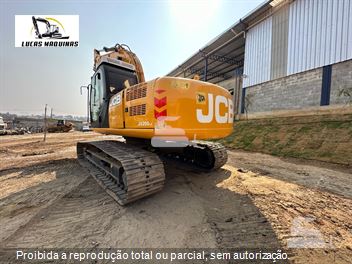 Escavadeira JCB JS200