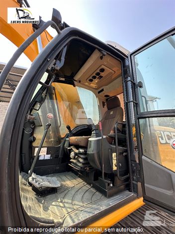 Escavadeira JCB JS200