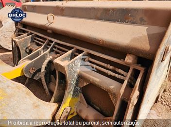 Pá Carregadeira Komatsu WA320