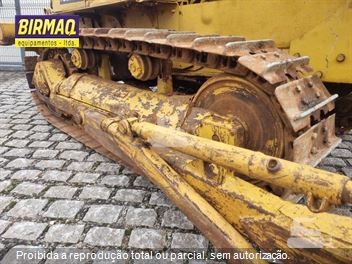 Trator de Esteira Caterpillar D5B