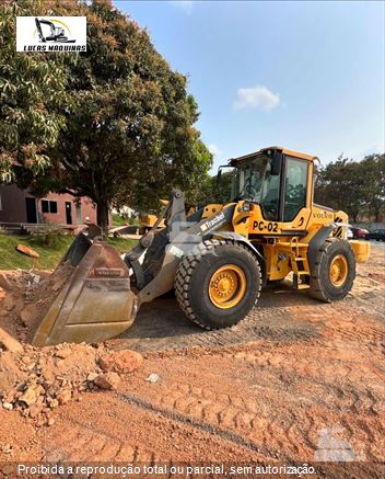 Pá Carregadeira Volvo L90F