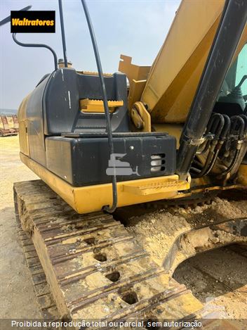 Escavadeira Caterpillar 320D2L