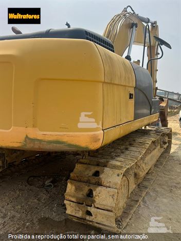 Escavadeira Caterpillar 320D2L