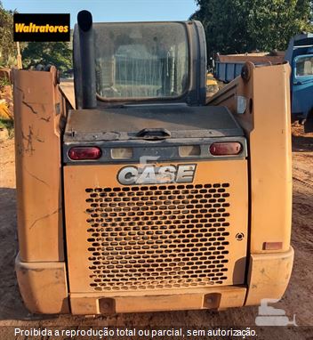 Mini-Carregadeira Case SR175