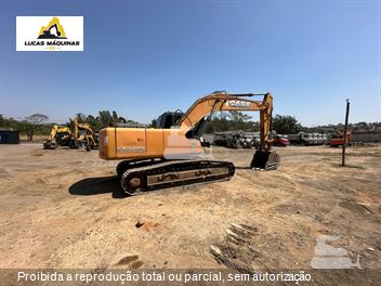 Escavadeira Case CX220