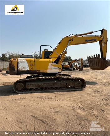 Escavadeira Komatsu PC240