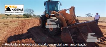 Pá Carregadeira Case 821E