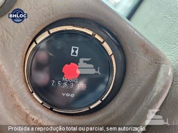 Pá Carregadeira Volvo L110F