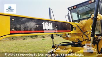 Motoniveladora Caterpillar 16H