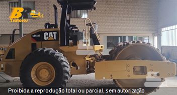 Rolo Compactador Caterpillar CP-533E