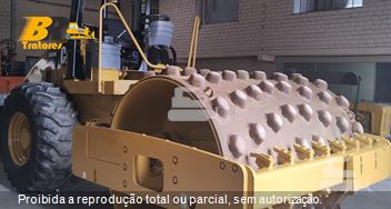 Rolo Compactador Caterpillar CP-533E