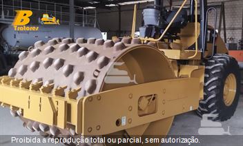 Rolo Compactador Caterpillar CP-533E