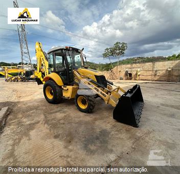 Retro Escavadeira New Holland B110B