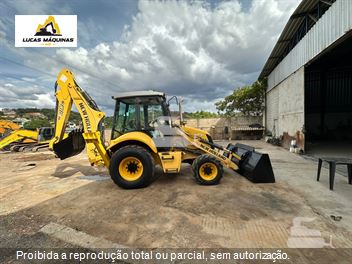 Retro Escavadeira New Holland B110B
