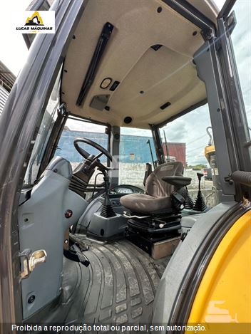 Retro Escavadeira New Holland B110B