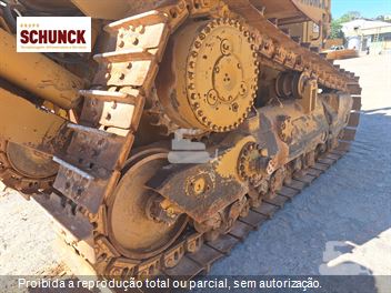 Trator de Esteira Caterpillar D8L