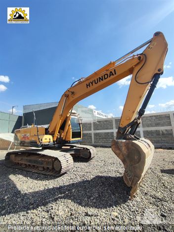 Escavadeira Hyundai R220LC-9S
