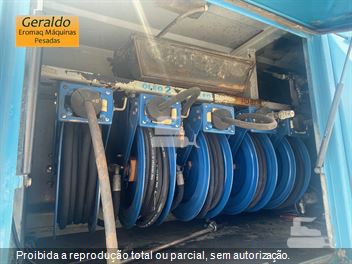 Comboio de abastecimento e lubrificação