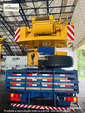 Guindaste Liebherr LTM 1070-4.2