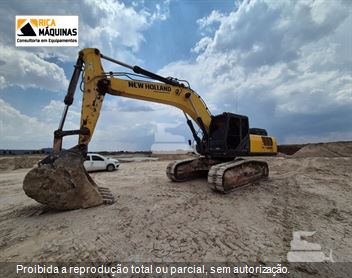 Escavadeira New Holland E405 C