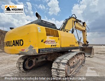 Escavadeira New Holland E405 C