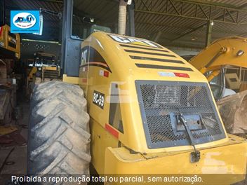 Rolo Compactador Caterpillar CP-533E