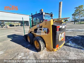 Mini-Carregadeira Caterpillar 226B 3