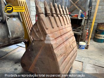 Escavadeira Caterpillar 320D2L