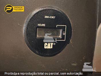 Escavadeira Caterpillar 320D2L