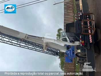 Guindaste Tadano GR-700EX