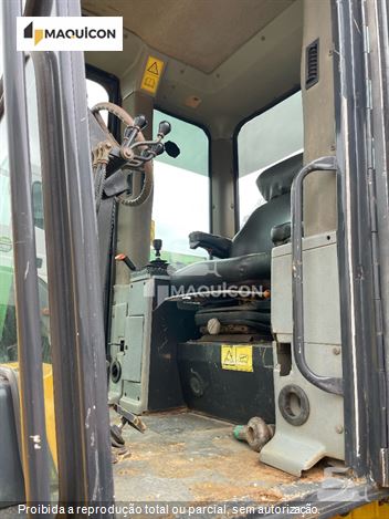 Motoniveladora New Holland RG170B