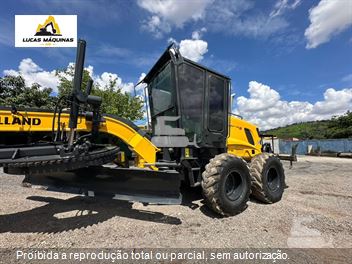 Motoniveladora New Holland RG170B