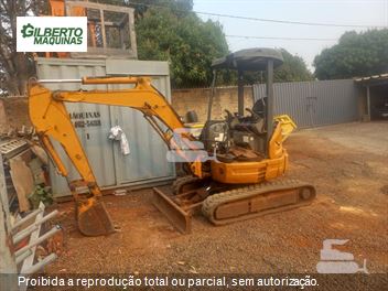 Mini-Escavadeira Case CX27B