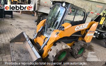 Mini-Carregadeira Case SR200B