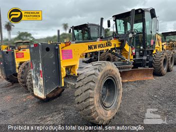 Motoniveladora New Holland RG170B