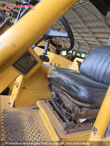 Rolo Compactador Caterpillar CS-431C