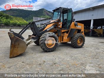 Pá Carregadeira Case W20E