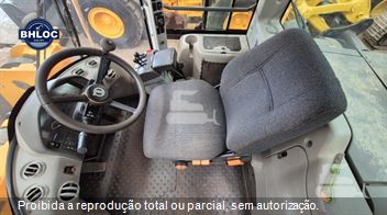 Pá Carregadeira Volvo L110F